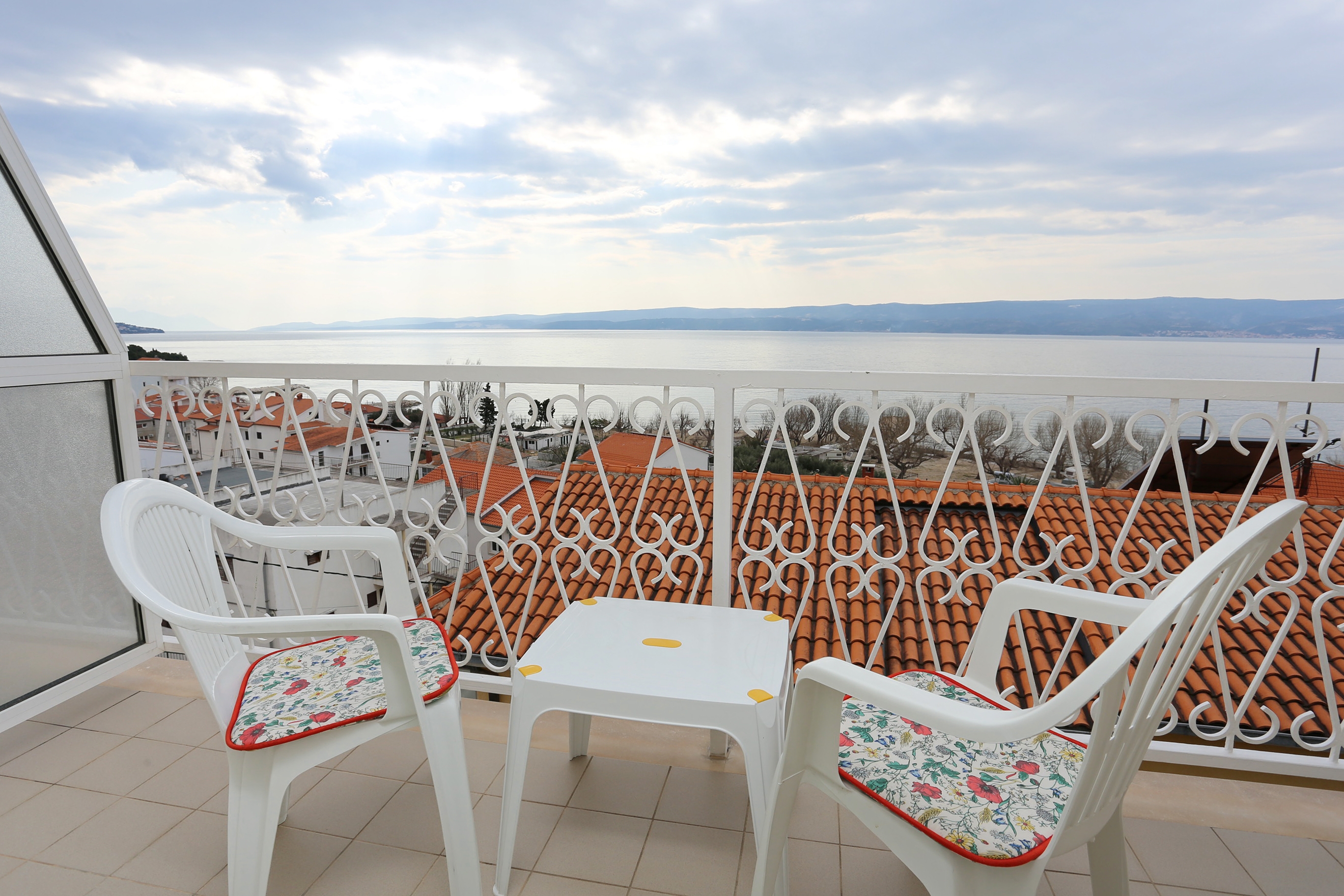 Four bedroom apartment with terrace and sea view Duće, Omiš  A-a
