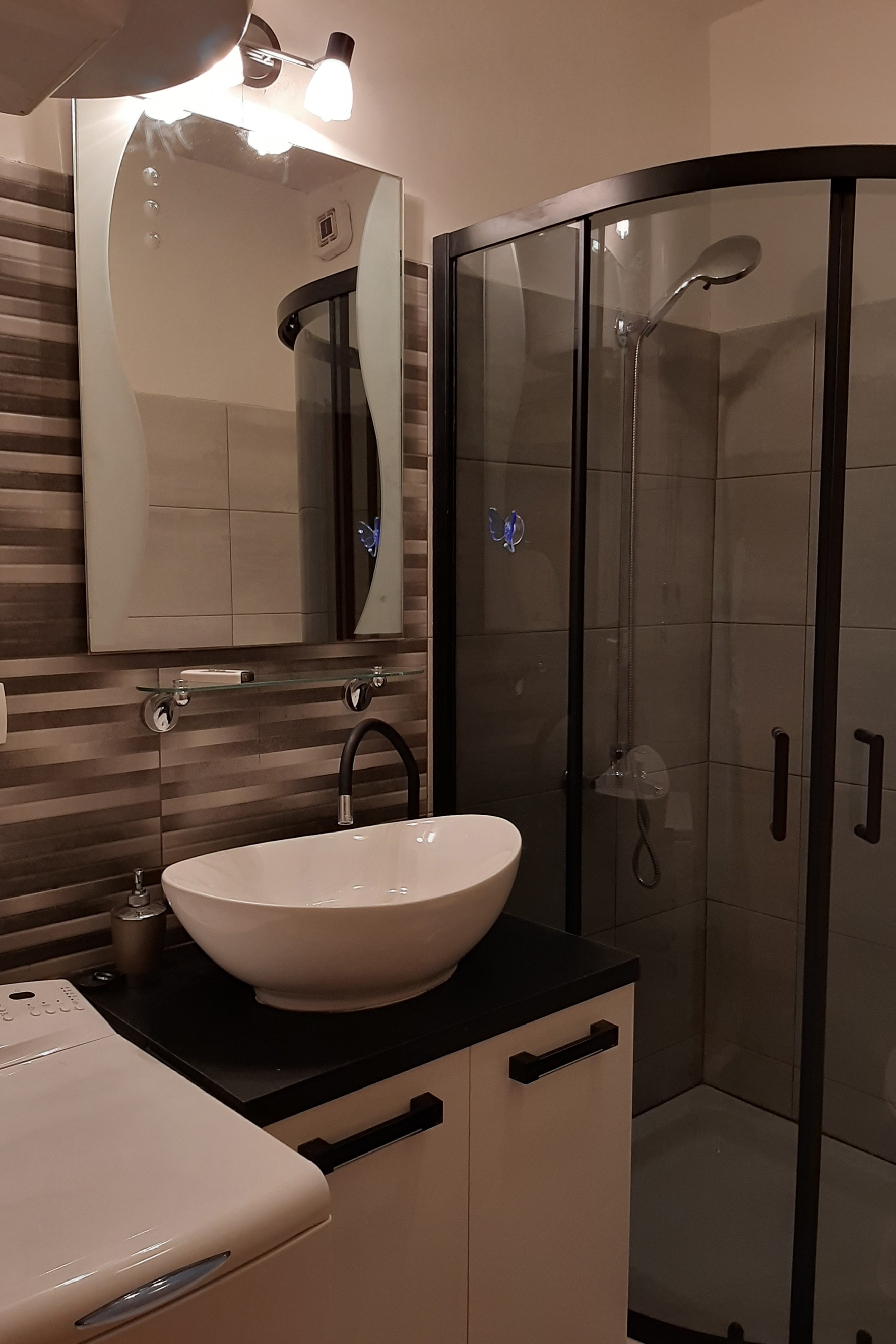 Three bedroom apartment with terrace Mirca, Brač  A-a