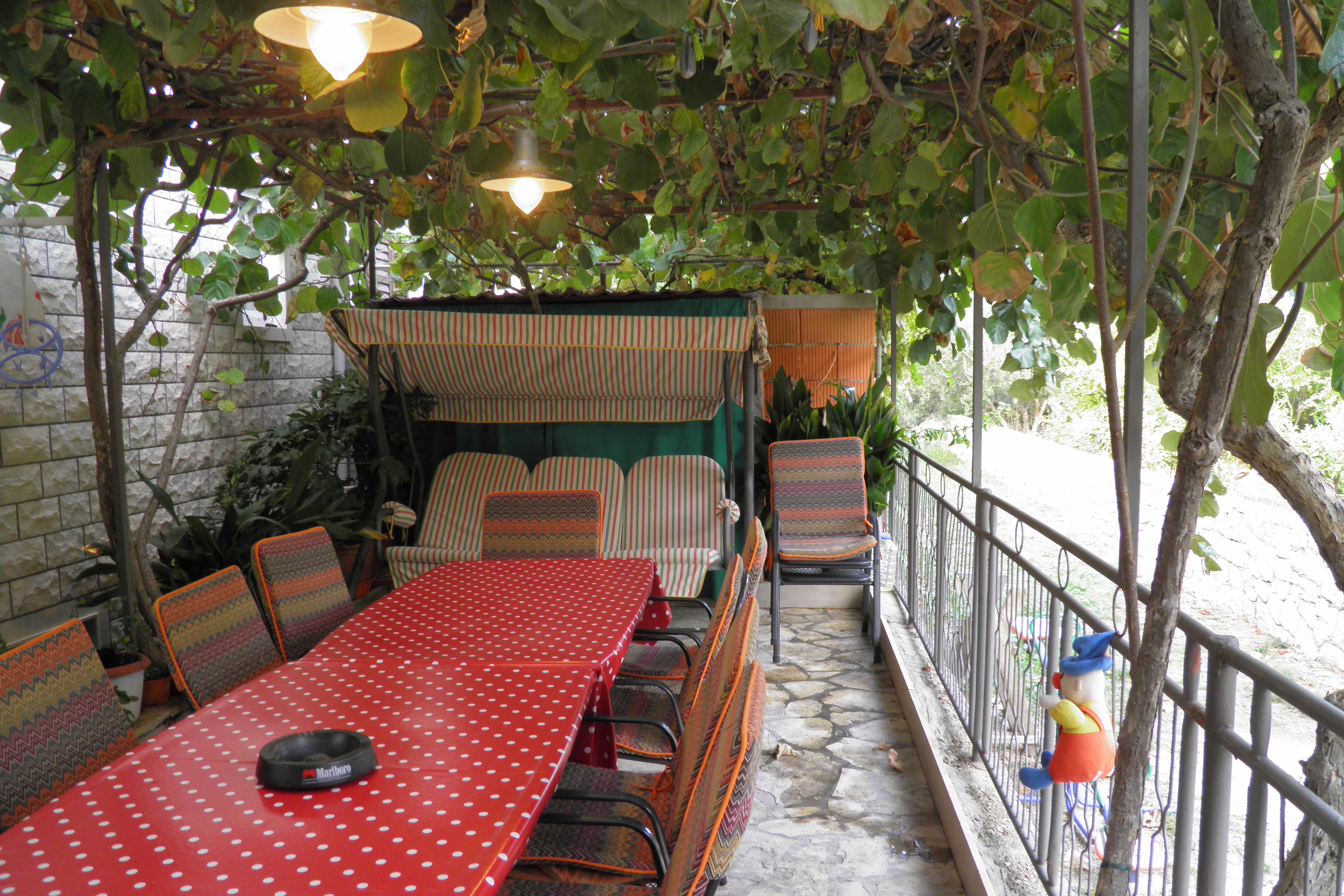 Two bedroom apartment with terrace Mirca, Brač (A-2838-b) Two bedroom apartment with terrace Mirca, Brač (A-2838-b)