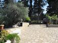 Parking lot Mirca, Brač, Parking lot 2838 - Apartments with pebble beach.