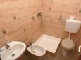 Bathroom 2 Mirca, Bathroom 2 in the apartment, dopusteni kucni ljubimci i WIFI.