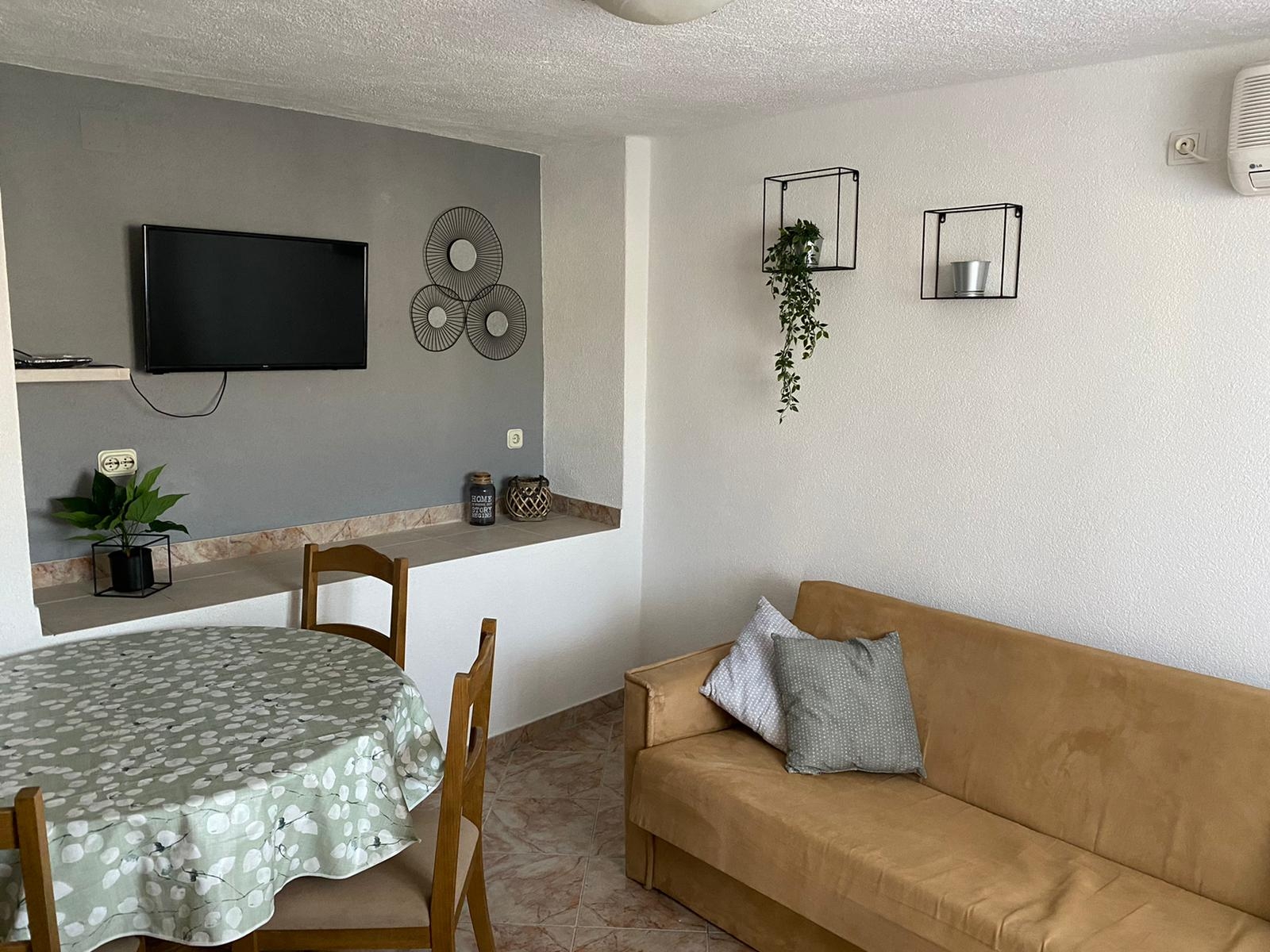 Jednosobni apartman s terasom i pogledom na more Sutivan, Brač  A-a