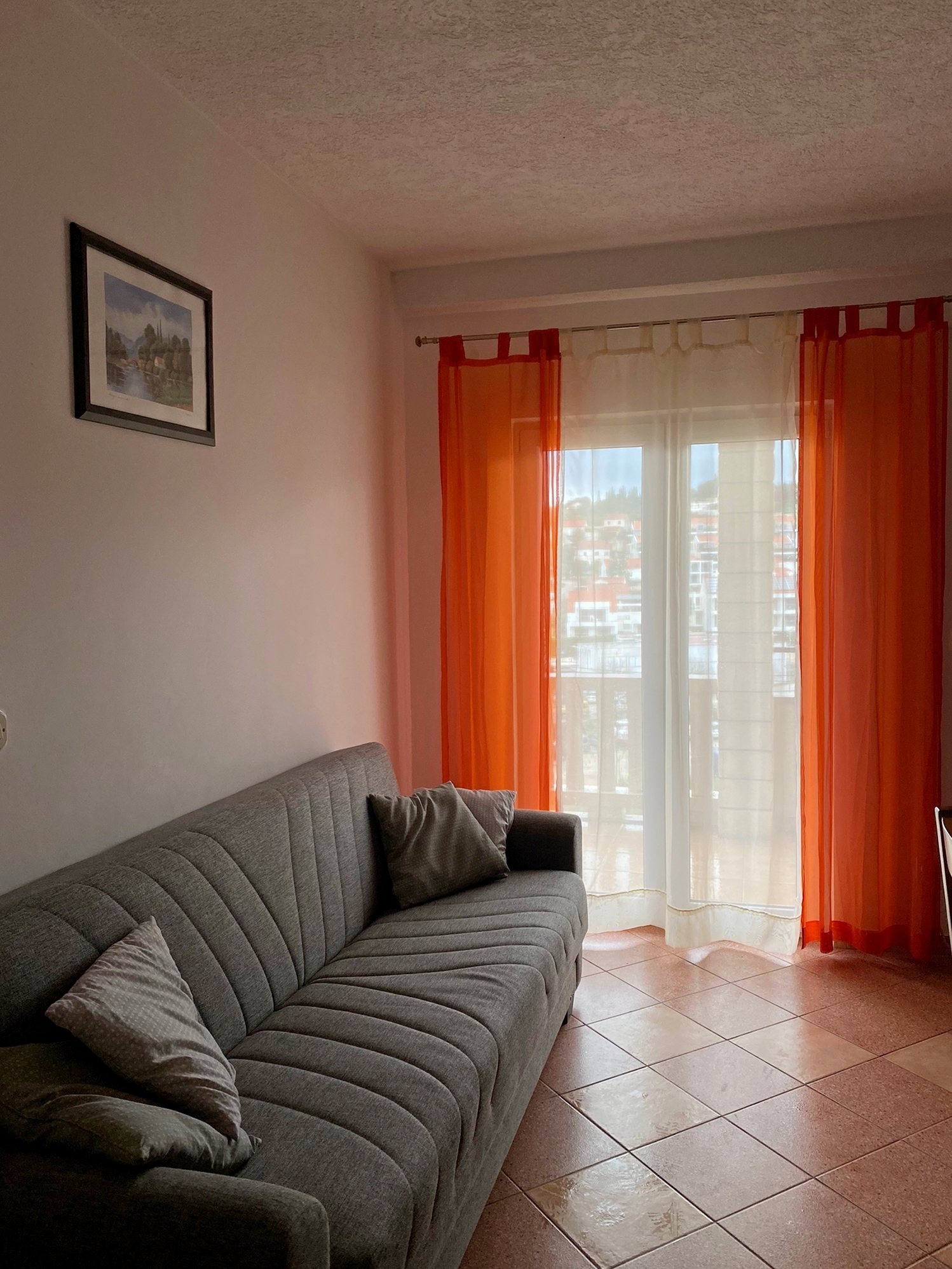 Dvosobni apartman s terasom i pogledom na more Sutivan, Brač  A-b