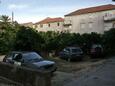 Parking lot Sutivan, Brač, Parking lot 2849 - Apartments near sea with pebble beach.