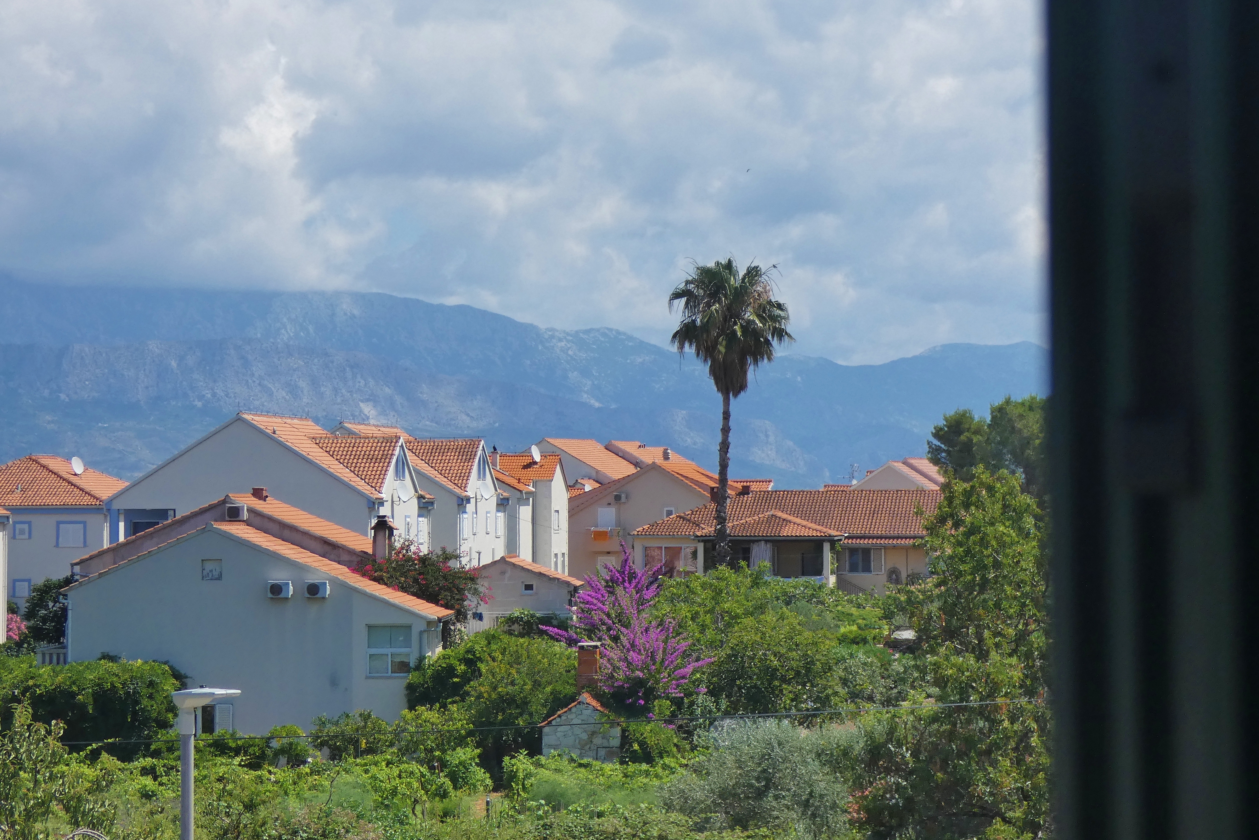 Two bedroom apartment with terrace and sea view Mirca, Brač  A-a