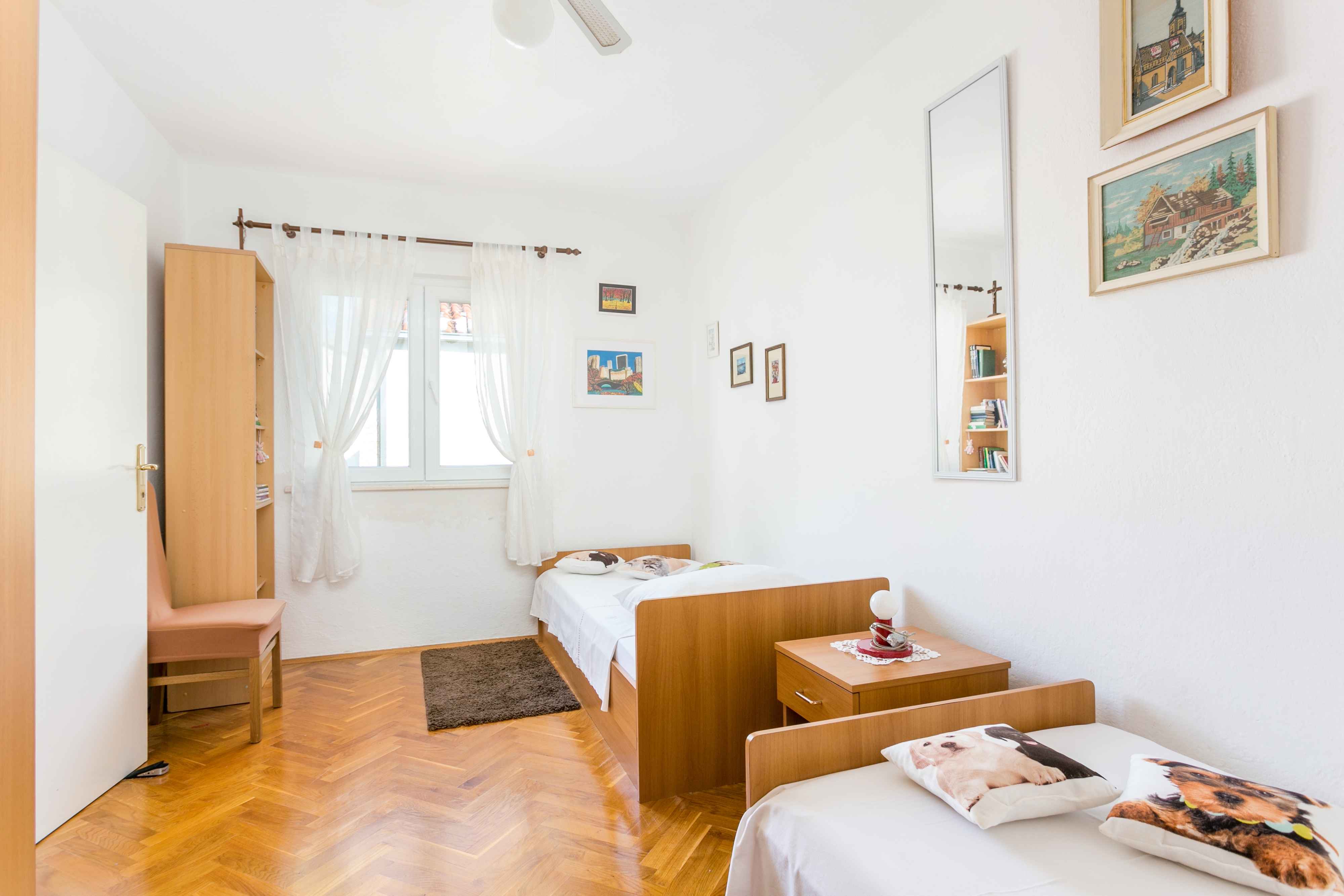 Two bedroom apartment with terrace and sea view Mirca, Brač  A-a