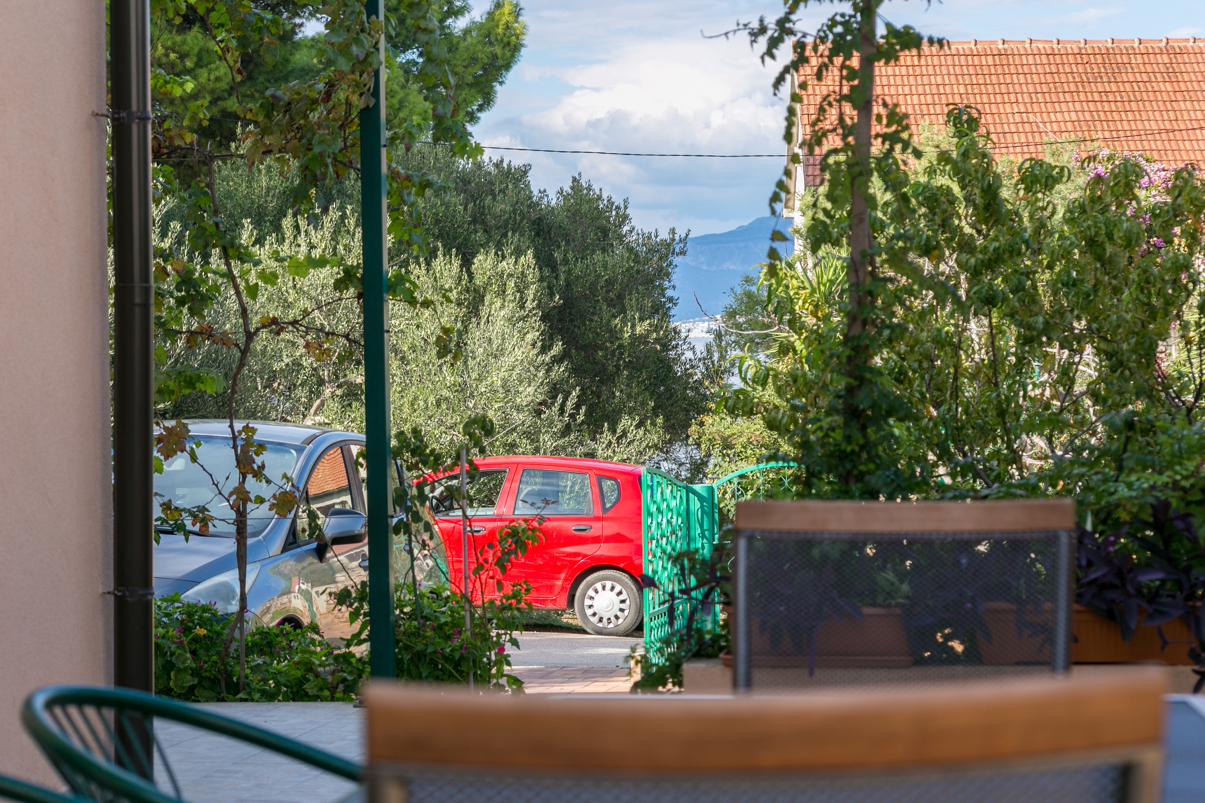 Two bedroom apartment with terrace and sea view Mirca, Brač  A-a