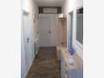 Hallway Splitska, Hallway in the apartment, air condition available and WiFi.