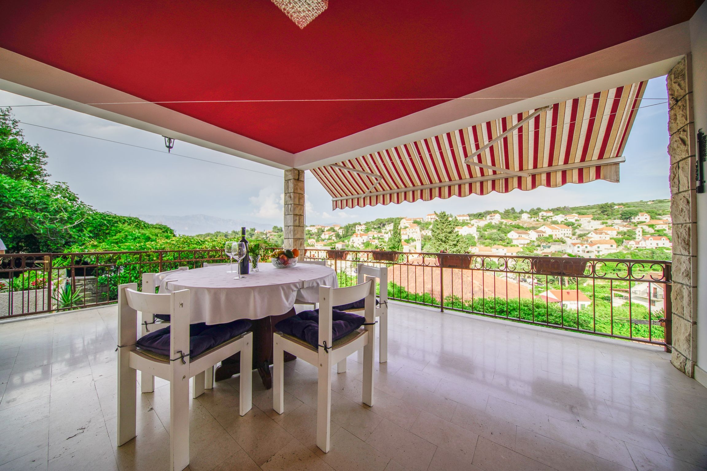 Two bedroom apartment with terrace and sea view Splitska (Brač) (A-2857-a) Two bedroom apartment with terrace and sea view Splitska (Brač) (A-2857-a)