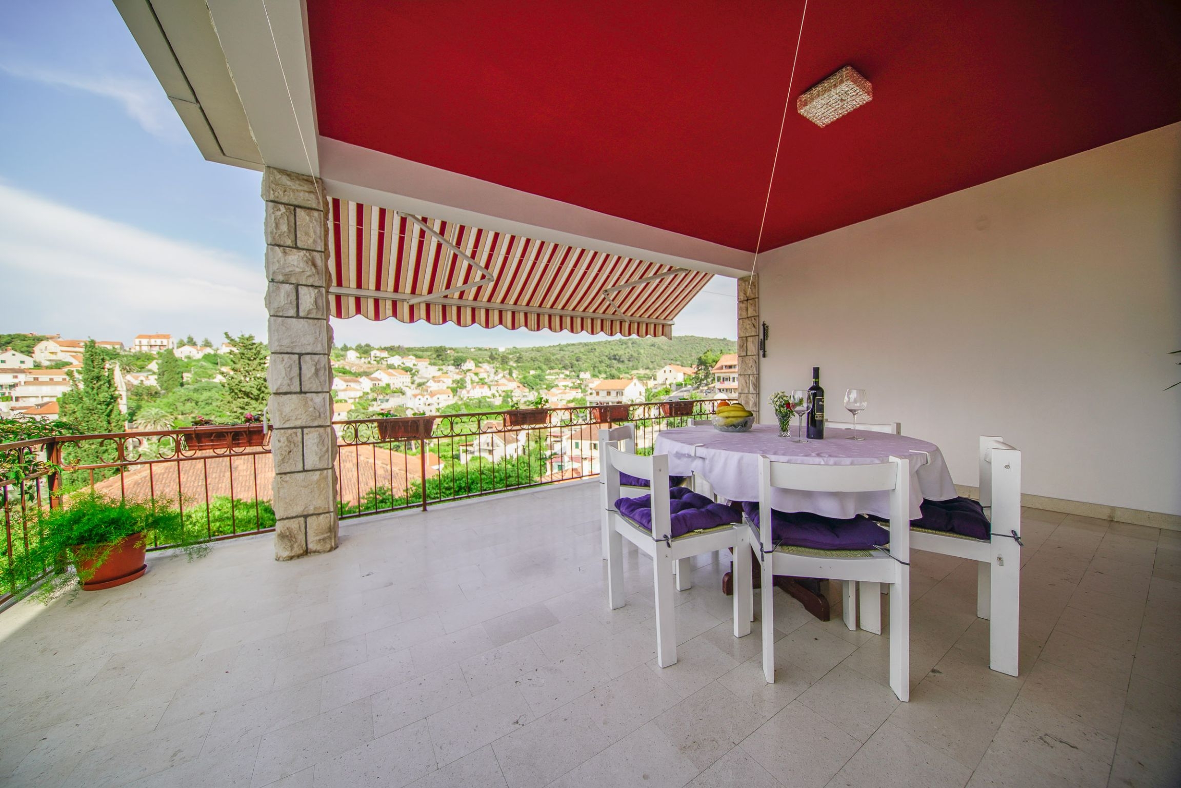 Two bedroom apartment with terrace and sea view Splitska, Brač  A-a