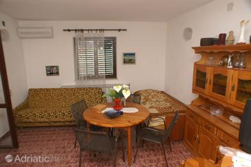 Dining room Supetar, Dining room in the apartment, dostupna klima.