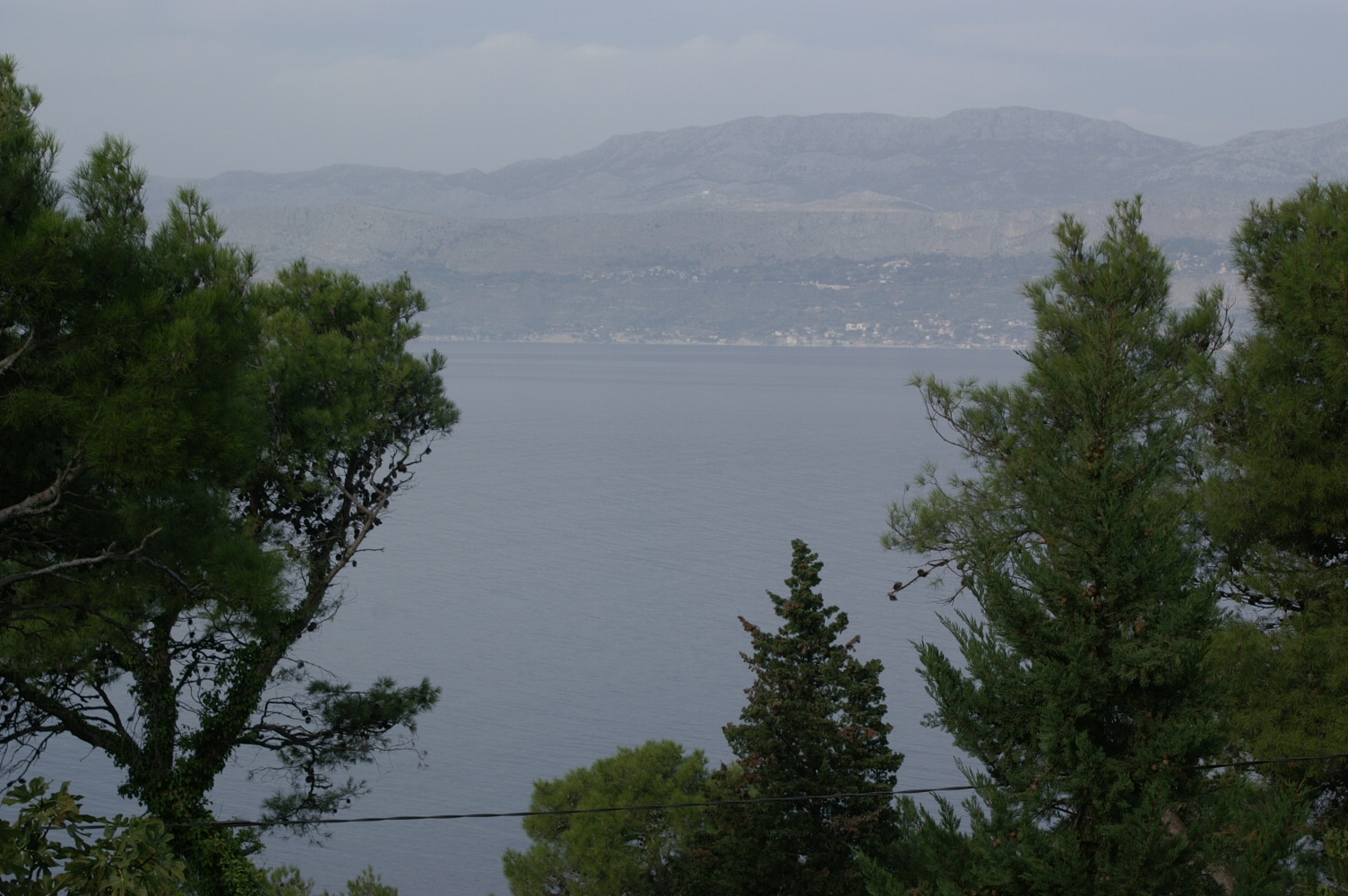 Three bedroom apartment near beach Splitska, Brač  A-a