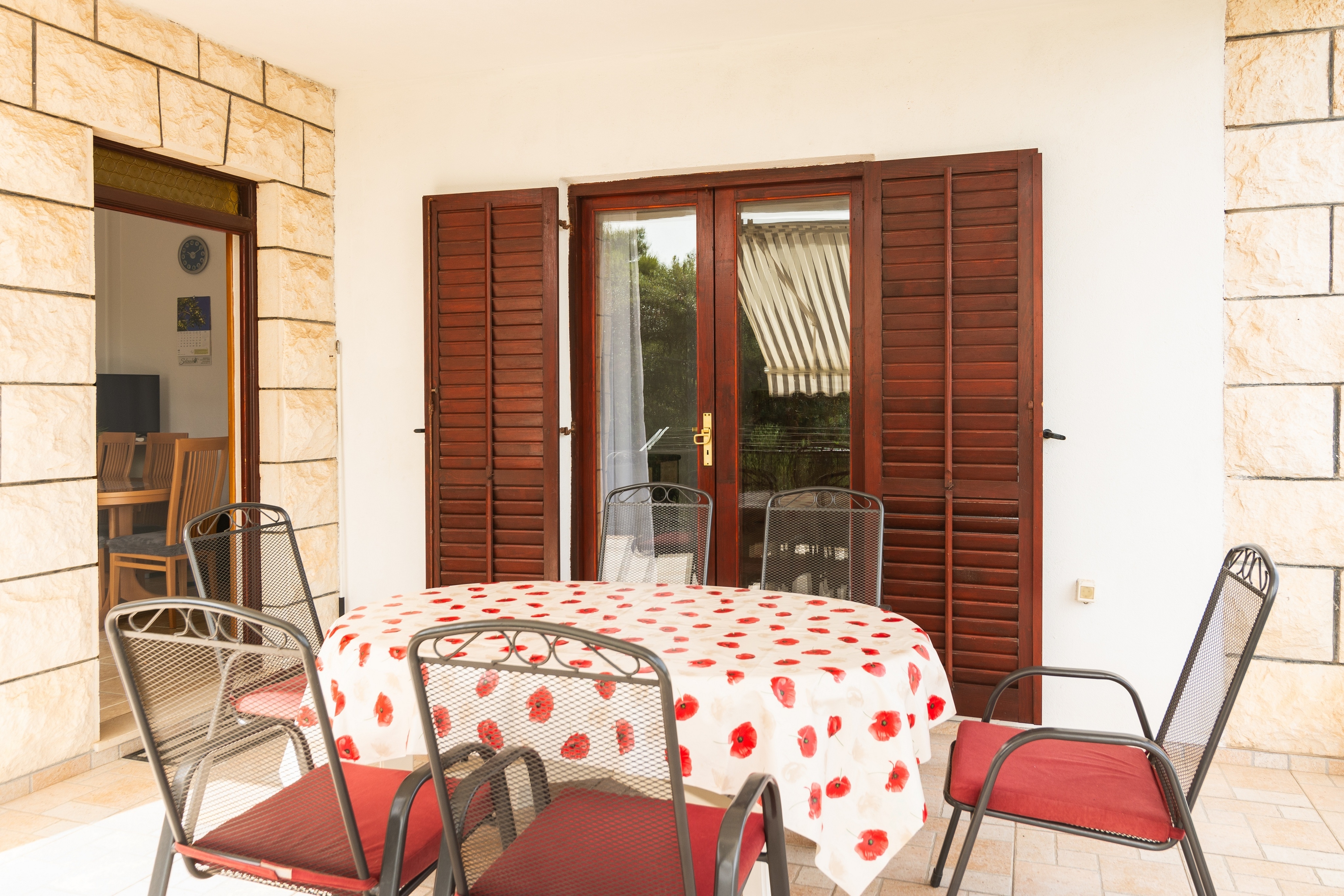 Three bedroom apartment with terrace and sea view Splitska, Brač  A-a