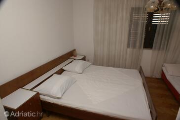 Bedroom Supetar, Bedroom in the room, dostupna klima i dopusteni kucni ljubimci.