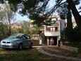 Parking lot Bol, Brač, Parking lot 2877 - Apartments near sea with pebble beach.