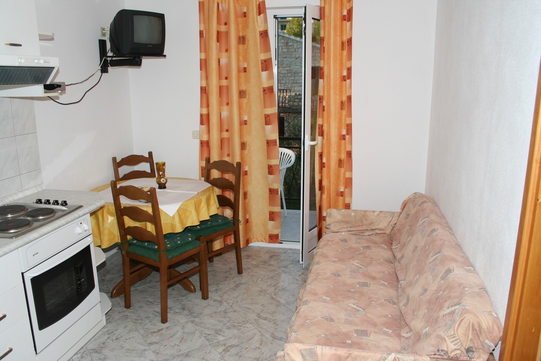 One bedroom apartment with balcony Bol, Brač (A-2884-a)