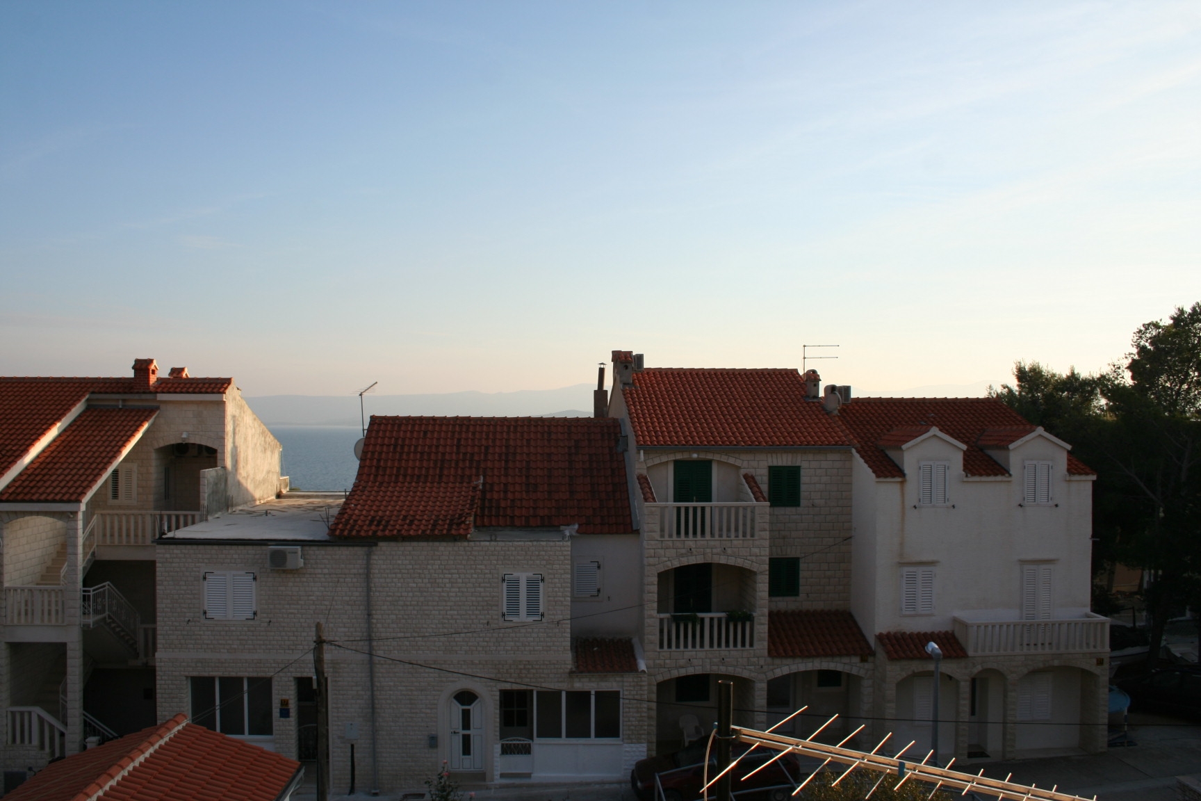 One bedroom apartment with terrace and sea view Bol, Brač  A-b