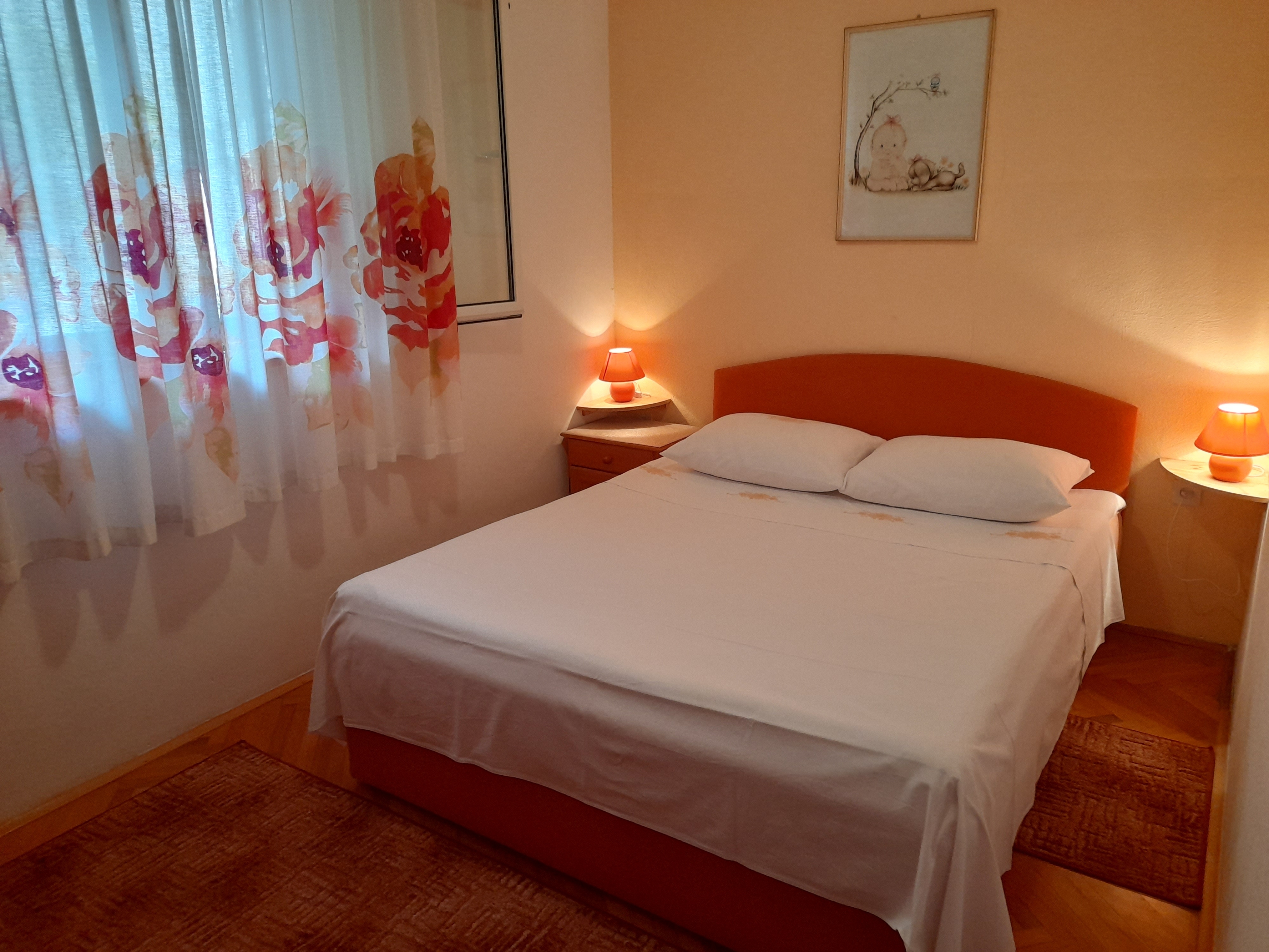 Three bedroom apartment with terrace Mirca, Brač  A-a