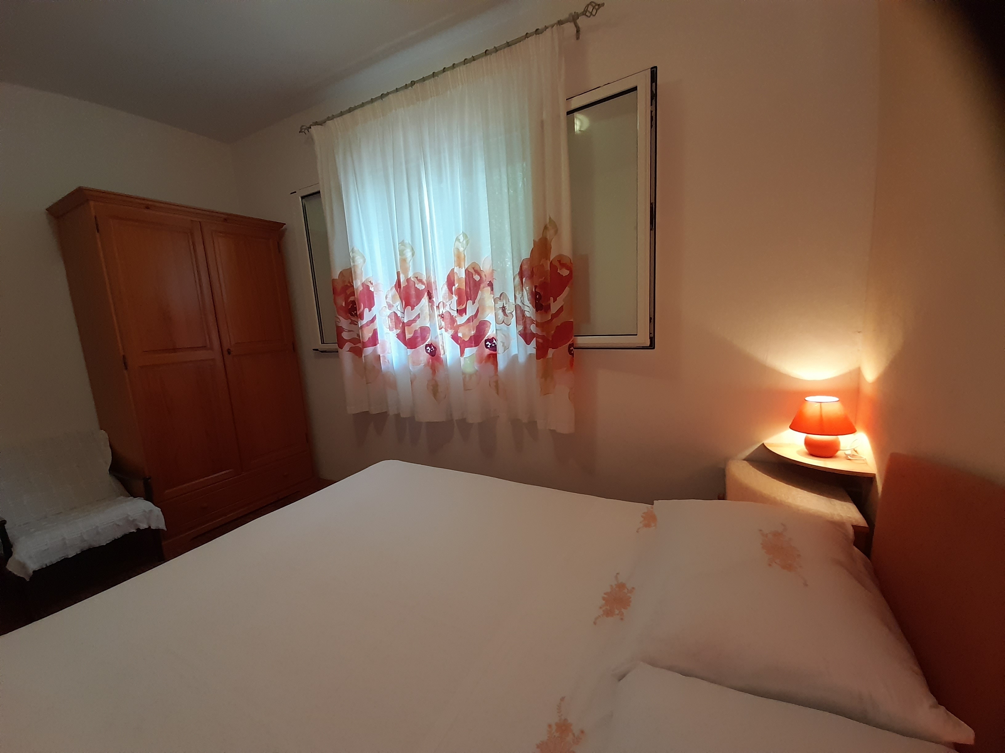 Three bedroom apartment with terrace Mirca, Brač  A-a
