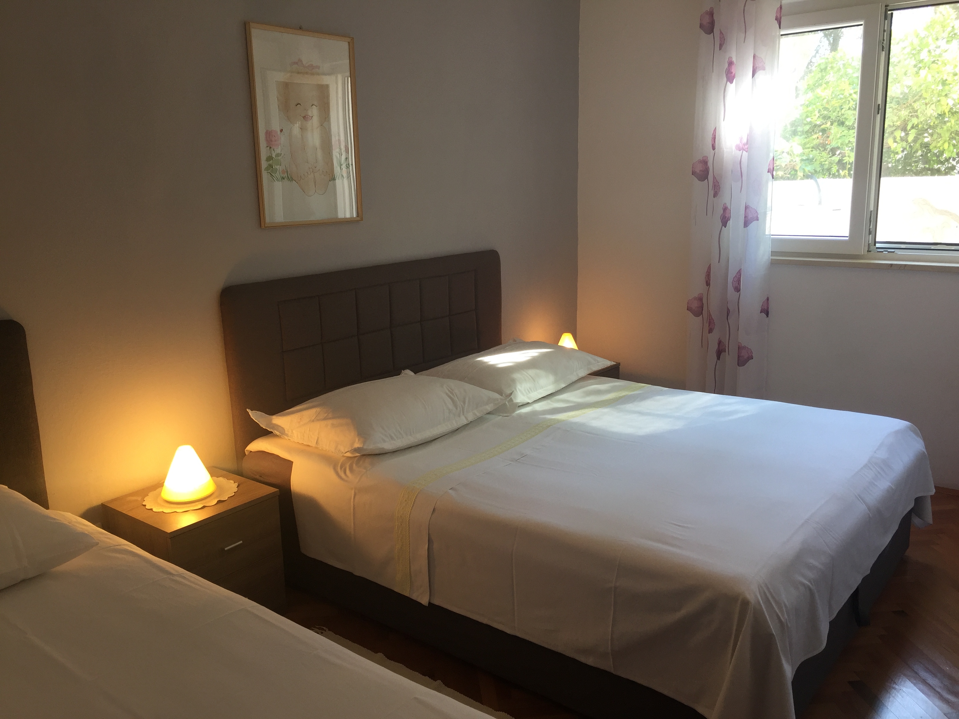 Three bedroom apartment with terrace Mirca, Brač  A-a