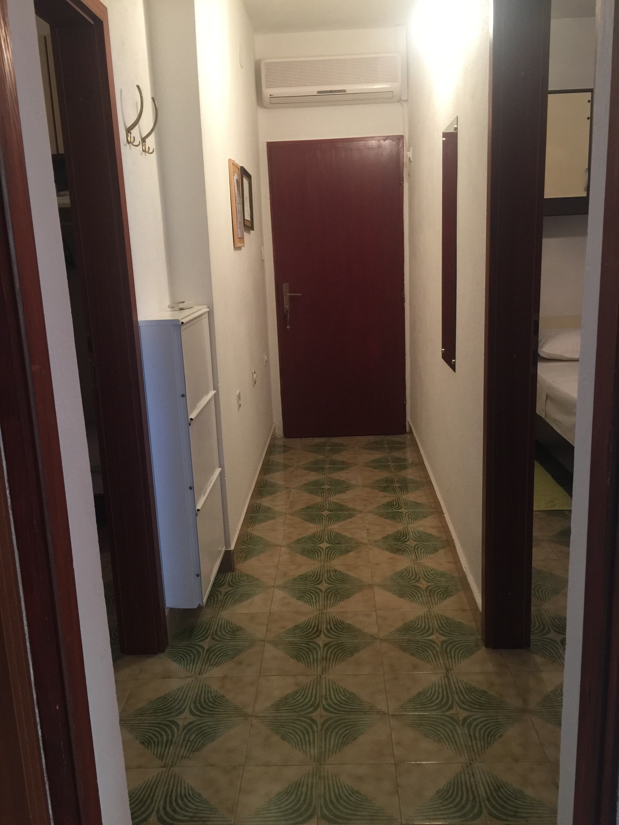 Two bedroom apartment with terrace Mirca, Brač  A-b