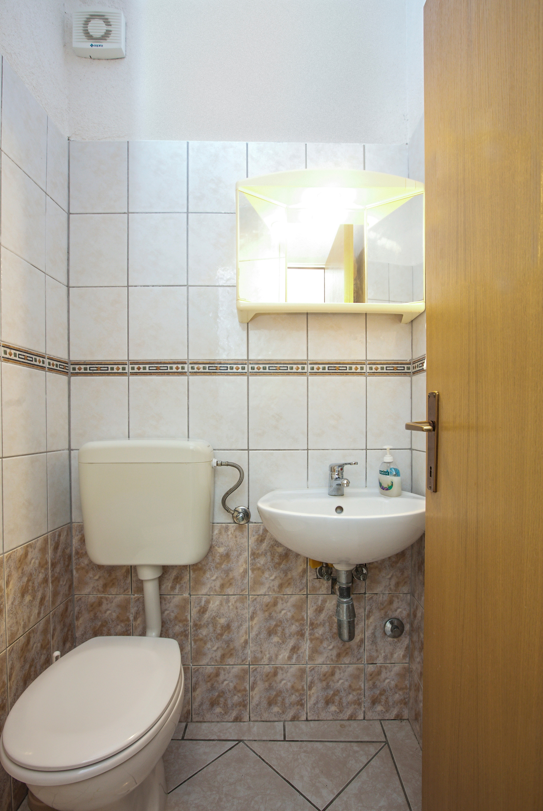 Three bedroom apartment with terrace Rogoznica  A-a