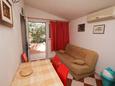 Blagovaonica Rogoznica, Blagovaonica u smještaju tipa apartment, dostupna klima, kućni ljubimci dozvoljeni i WiFi.
