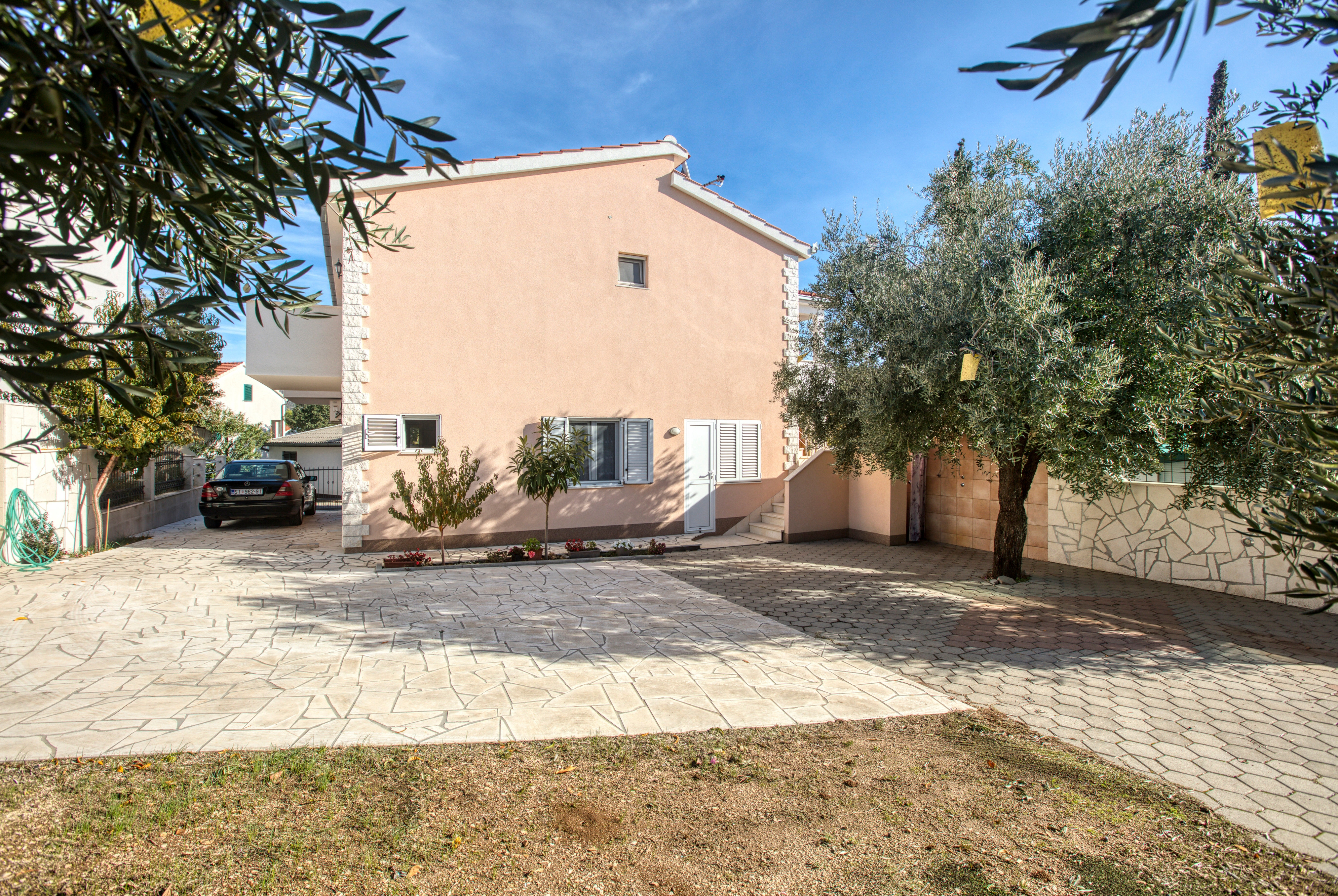 Two bedroom apartment with balcony and sea view Rogoznica (A-2895-c)