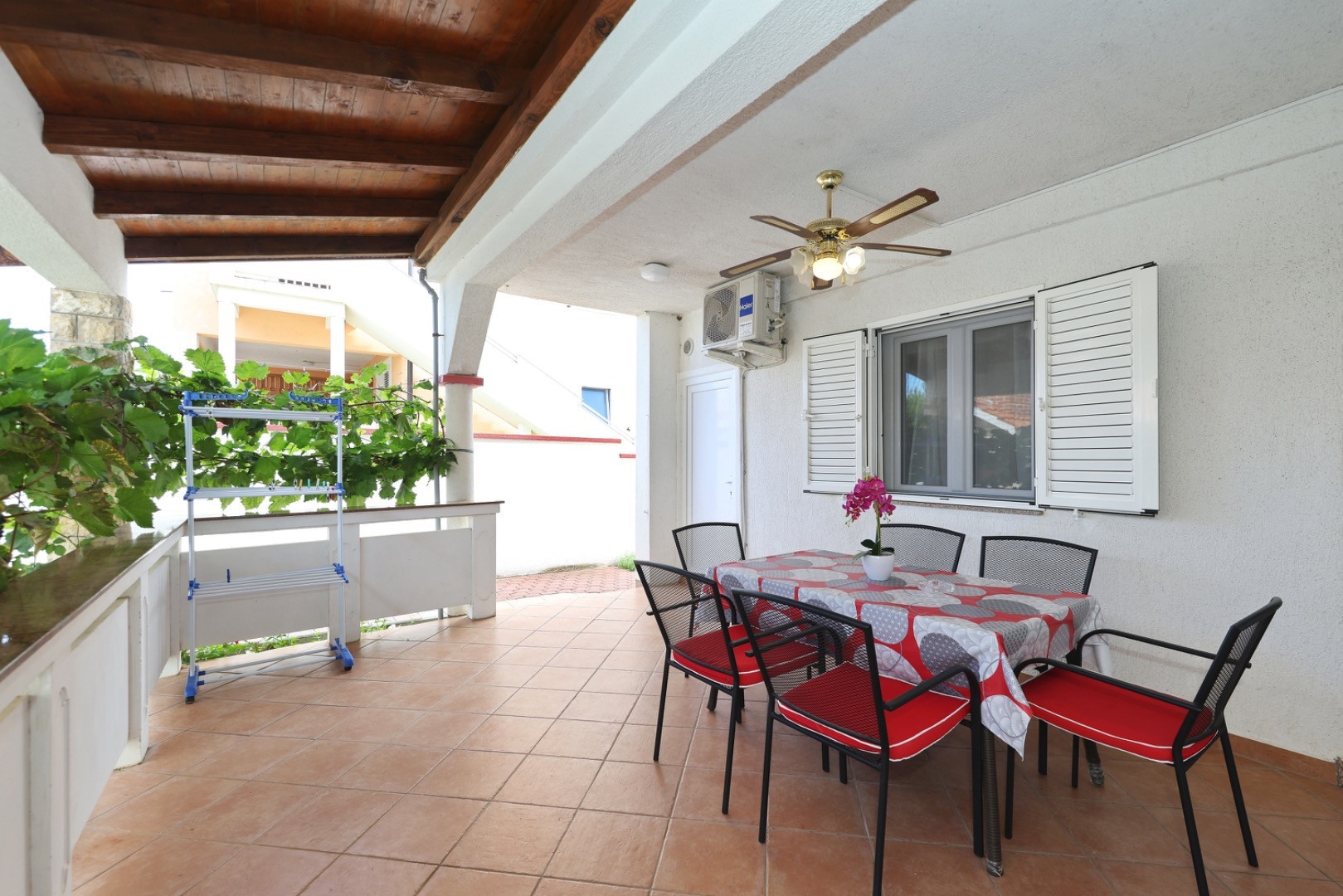 Two bedroom apartment with terrace Nin, Zadar  A-a