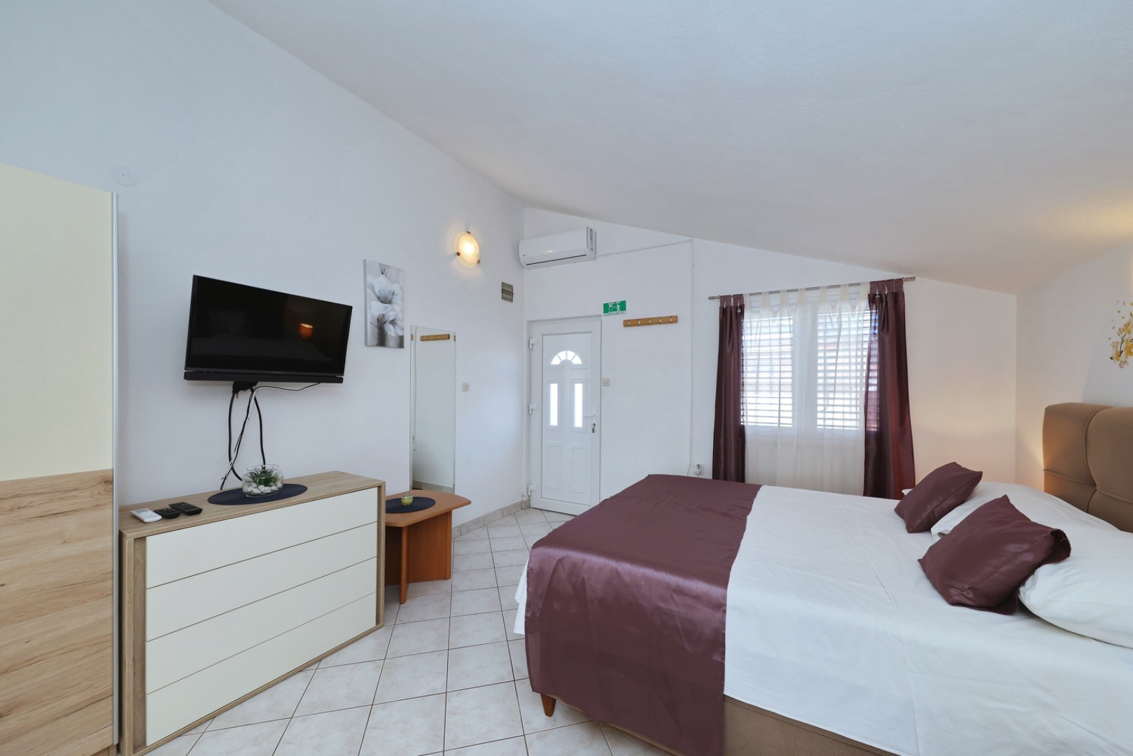 Studio flat with terrace Nin, Zadar  AS-a