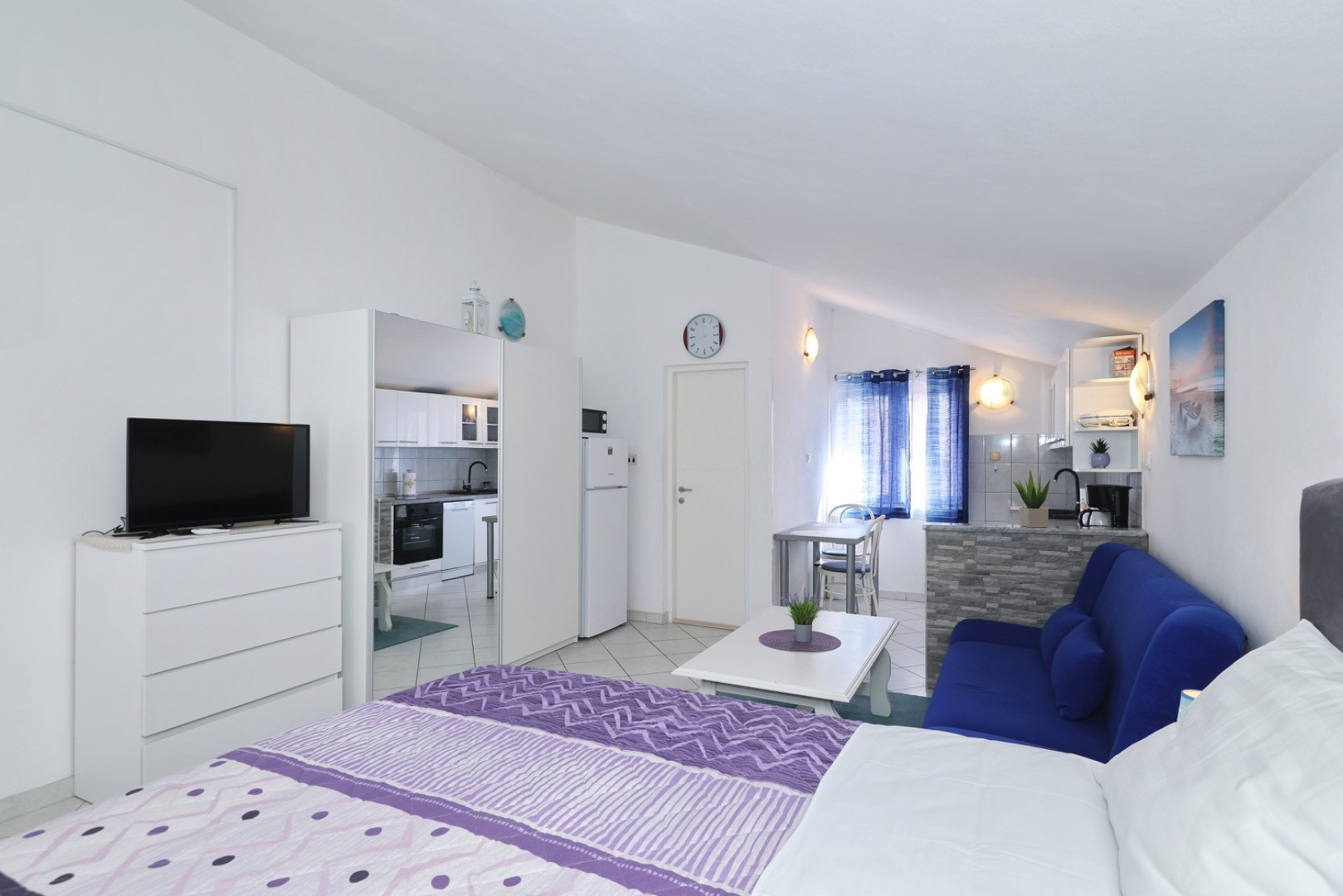 Studio flat with terrace Nin, Zadar  AS-b