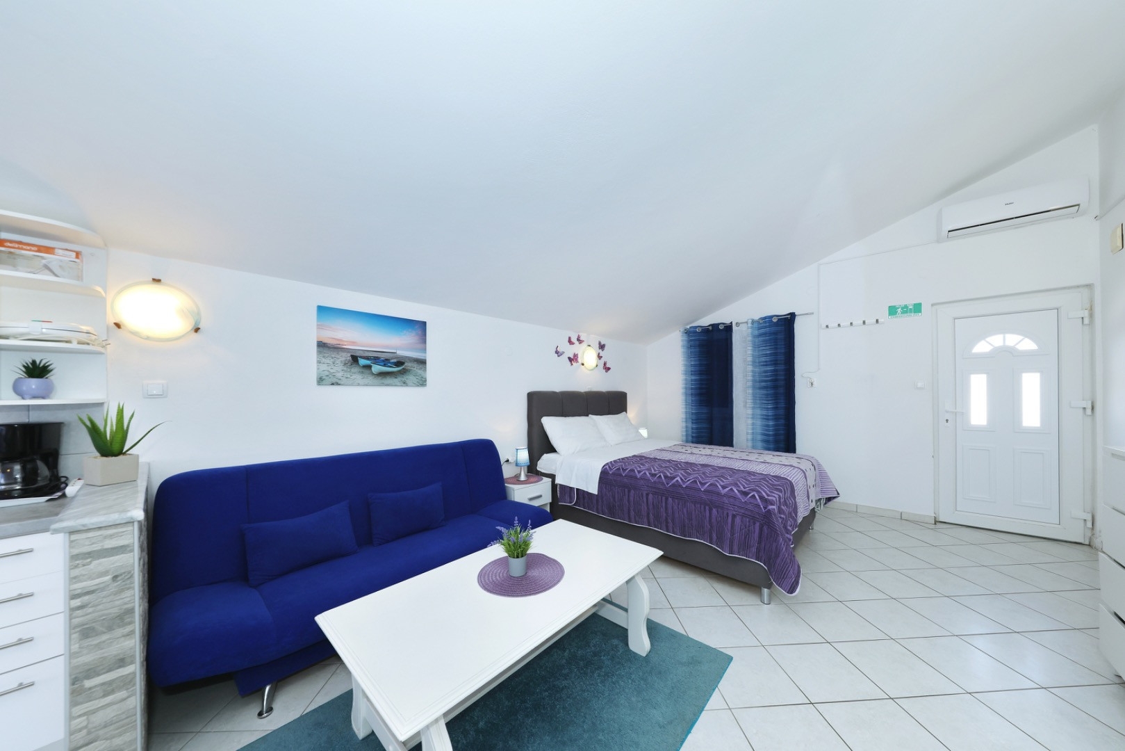 Studio flat with terrace Nin, Zadar  AS-b