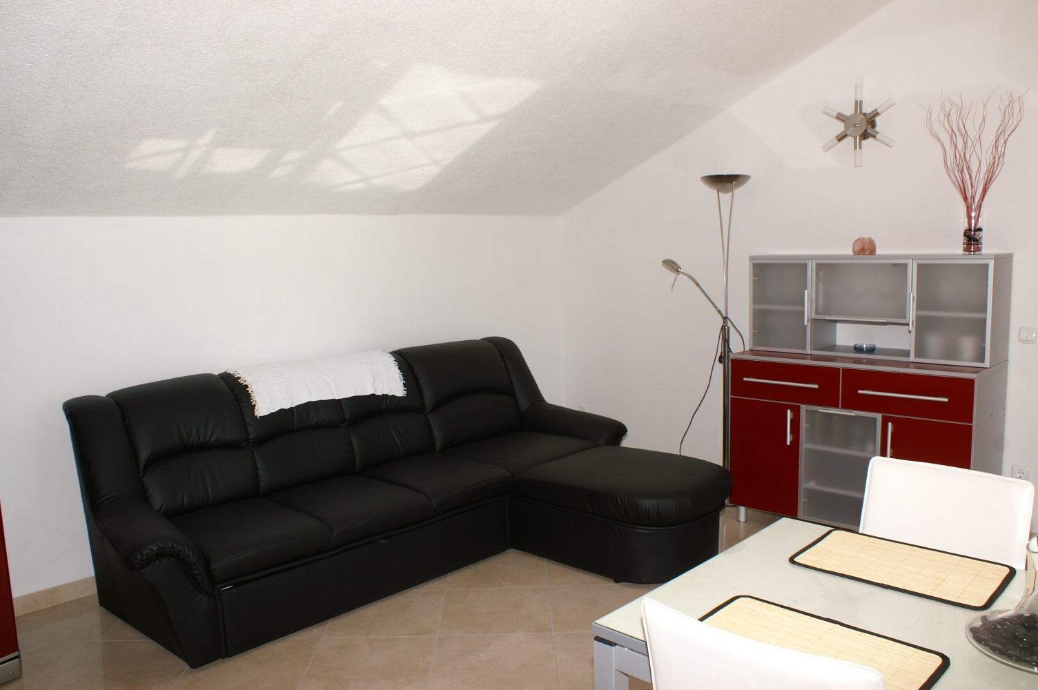 One bedroom apartment with terrace and sea view Bol, Brač (A-2900-b) One bedroom apartment with terrace and sea view Bol, Brač (A-2900-b)