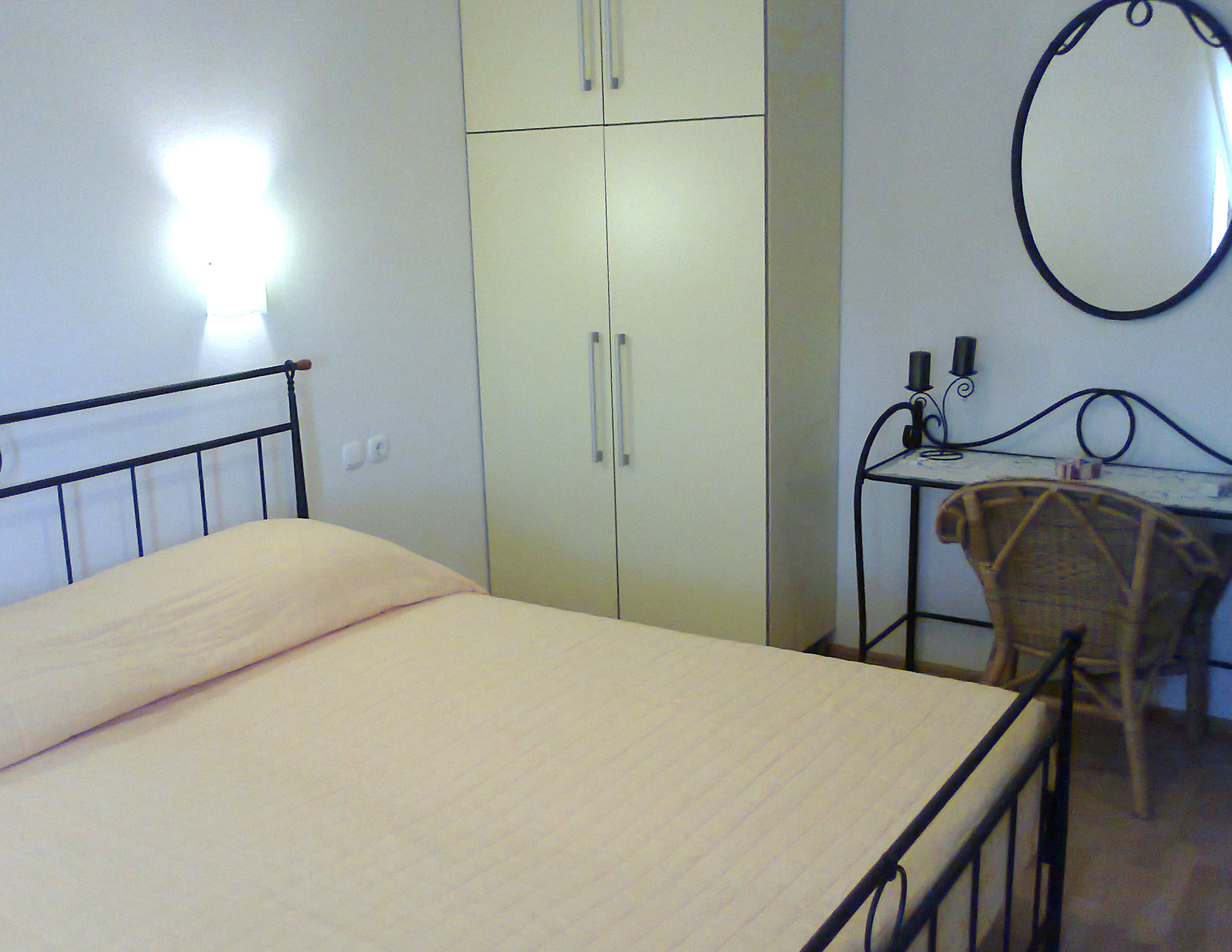 Two bedroom apartment with balcony and sea view Bol, Brač (A-2900-d)