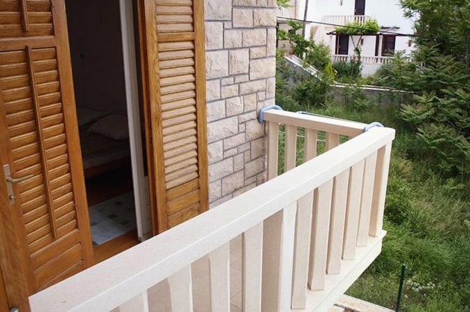 Two bedroom apartment with terrace and sea view Bol, Brač  A-e
