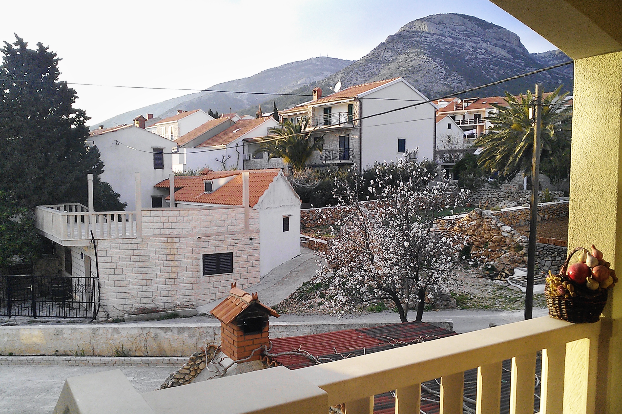 Two bedroom apartment with terrace and sea view Bol, Brač  A-e