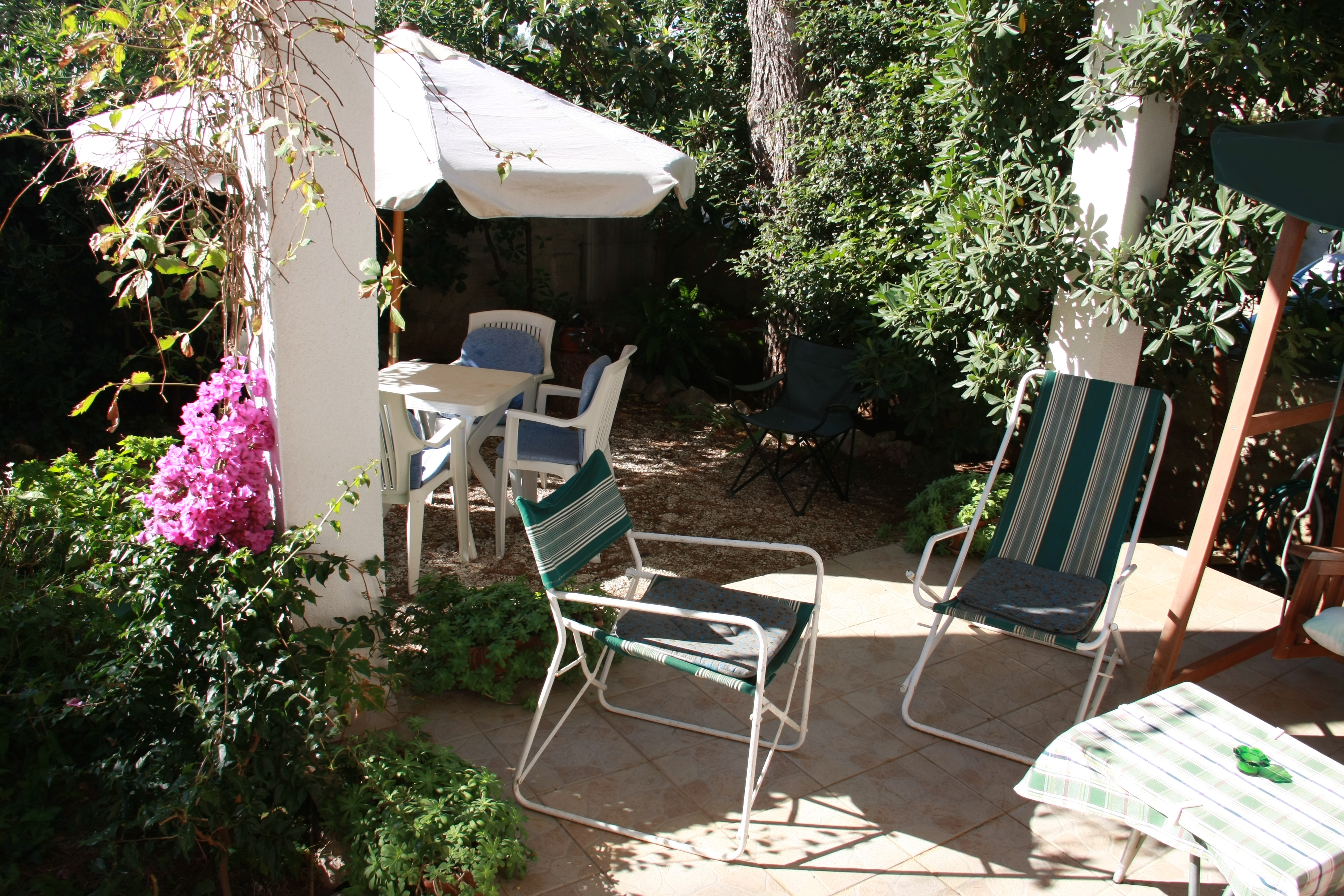 Three bedroom apartment with terrace Mirca, Brač (A-2902-a)