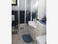 Bathroom Mirca, Bathroom in the apartment, (pet friendly) and WiFi.