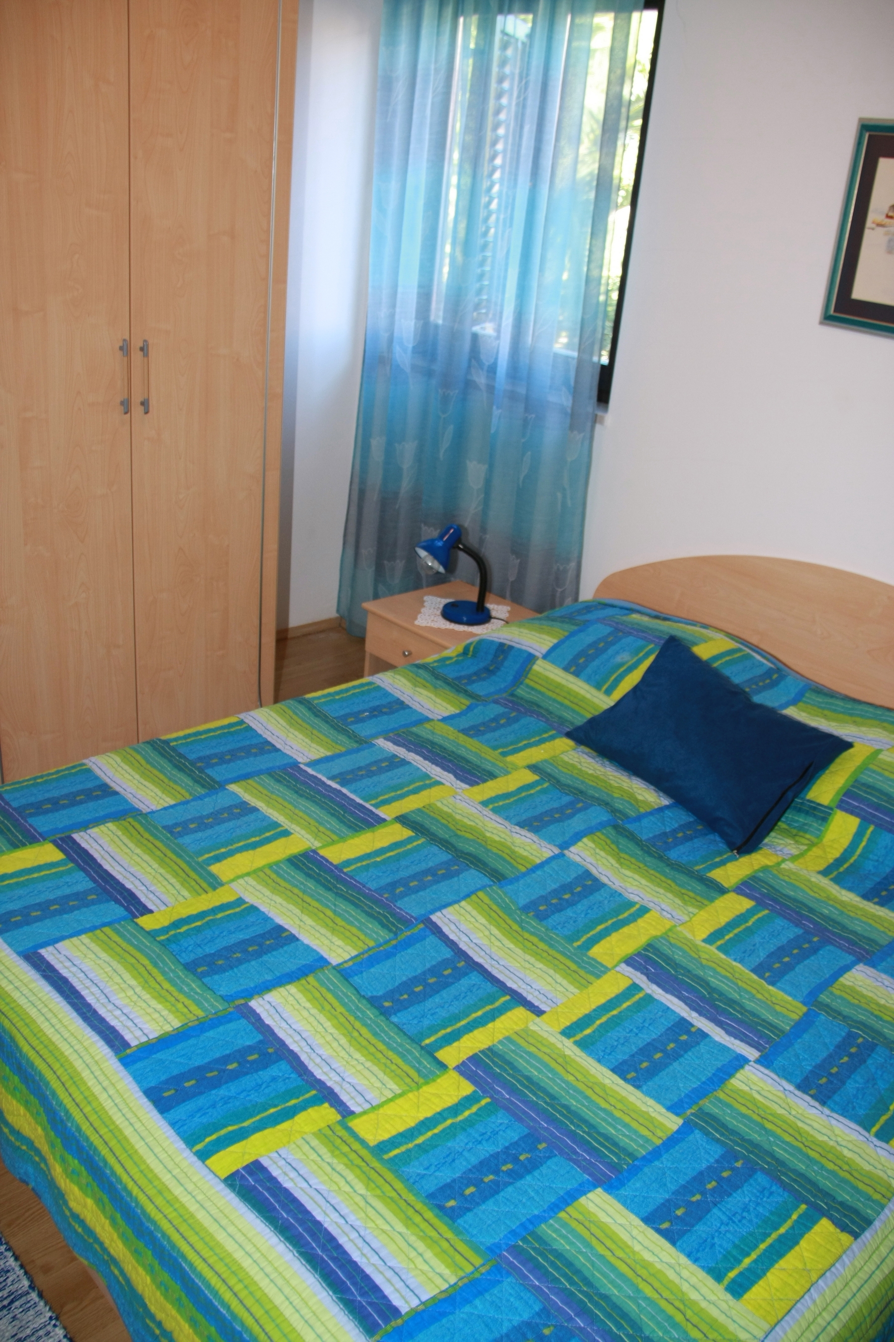 Two bedroom apartment with terrace and sea view Mirca, Brač  A-b