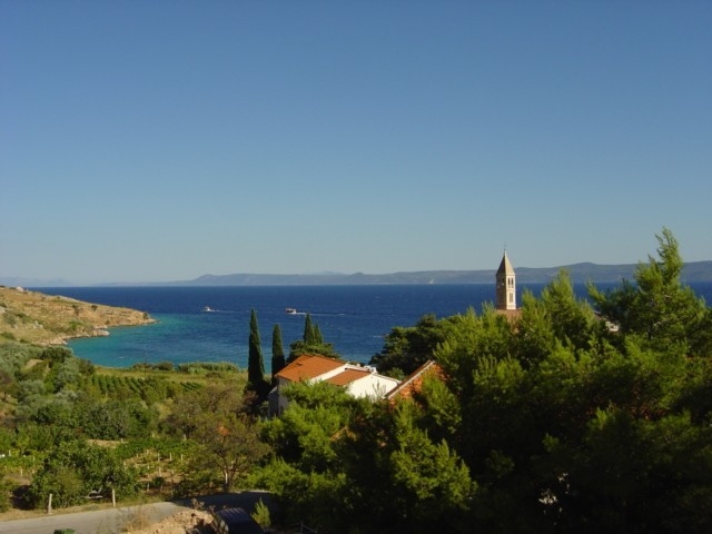 One bedroom apartment with balcony and sea view Bol, Brač  A-a