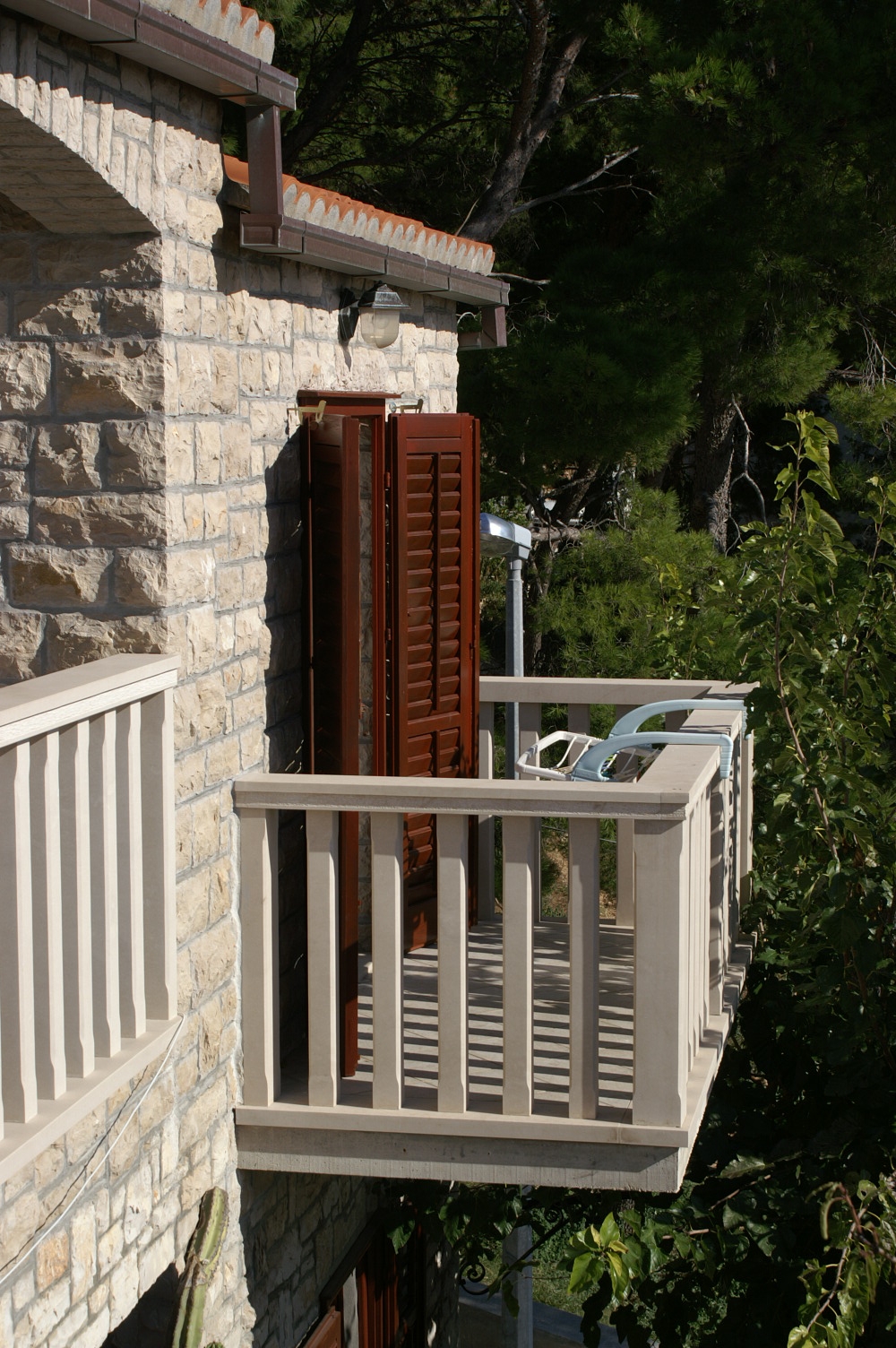 Two bedroom apartment near beach Bol, Brač  A-a