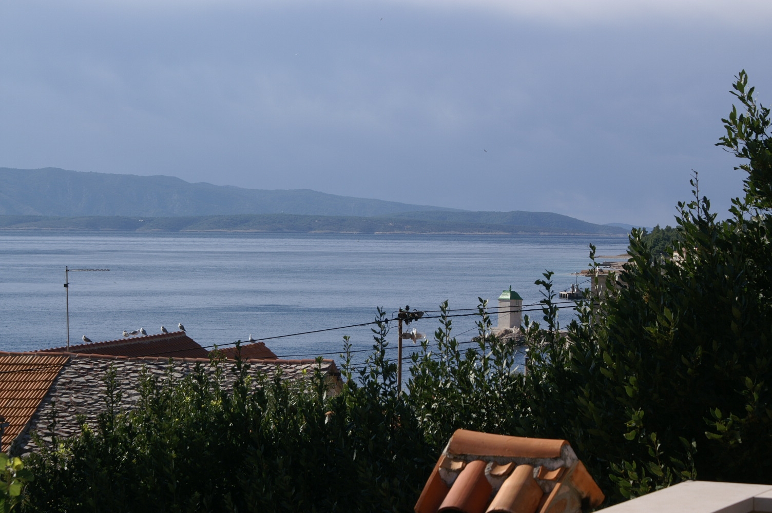 Two bedroom apartment near beach Bol, Brač  A-a
