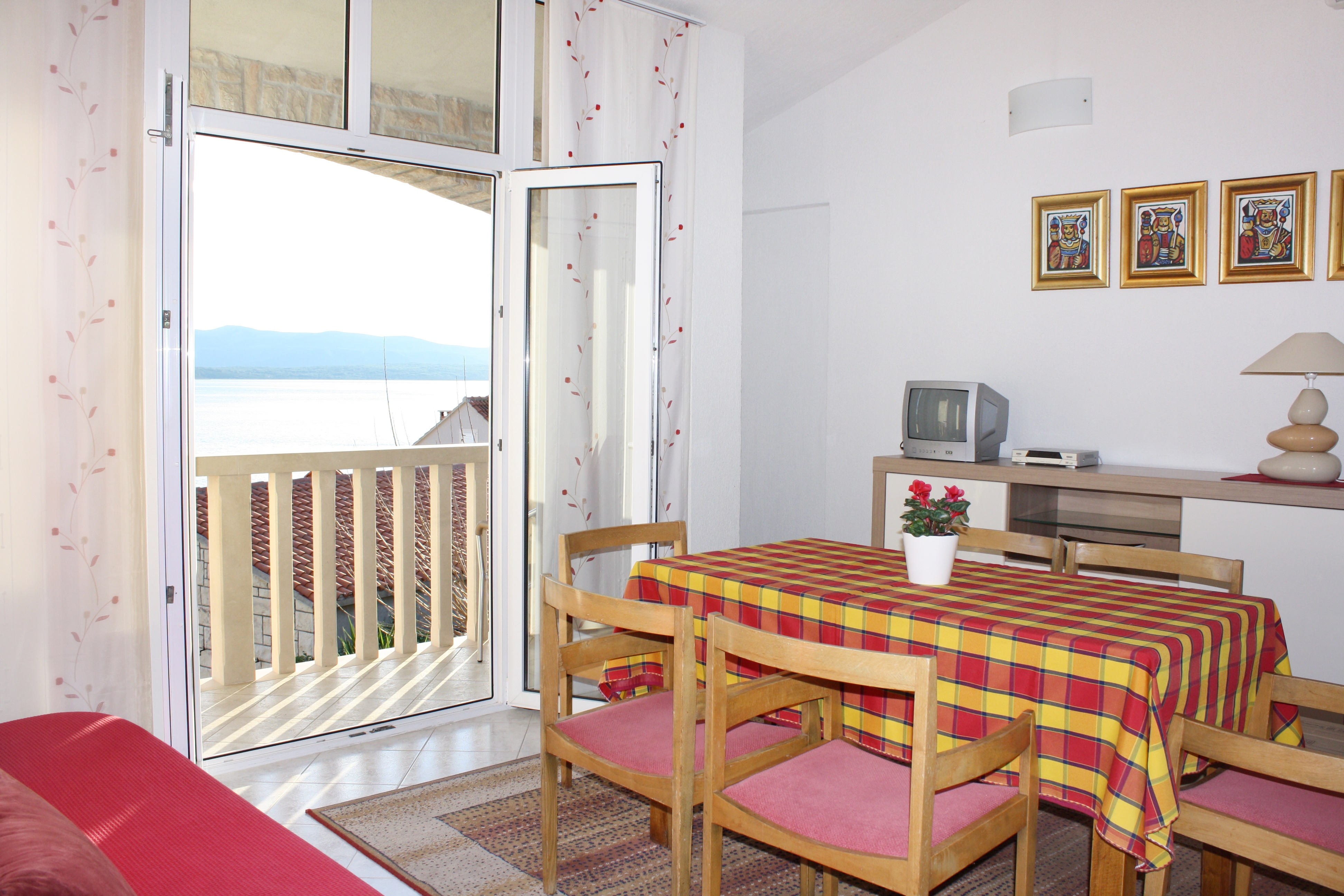 Two bedroom apartment near beach Bol (Brač) (A-2905-a) Two bedroom apartment near beach Bol (Brač) (A-2905-a)