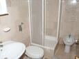 Ванная комната 2 Splitska, Ванная комната 2 в размещении типа apartment, Домашние животные допускаются и WiFi.