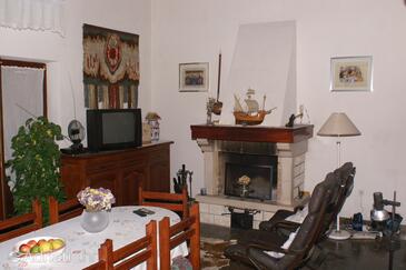 Living room Postira, Living room in the apartment, dostupna klima i WIFI.