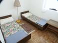 Bedroom 2 Vir, Bedroom 2 in the apartment, dopusteni kucni ljubimci i WIFI.