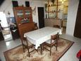 Dining room Vir, Dining room in the apartment, dopusteni kucni ljubimci i WIFI.