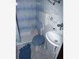 Bathroom Vir, Bathroom in the studio-apartment, (pet friendly) and WiFi.