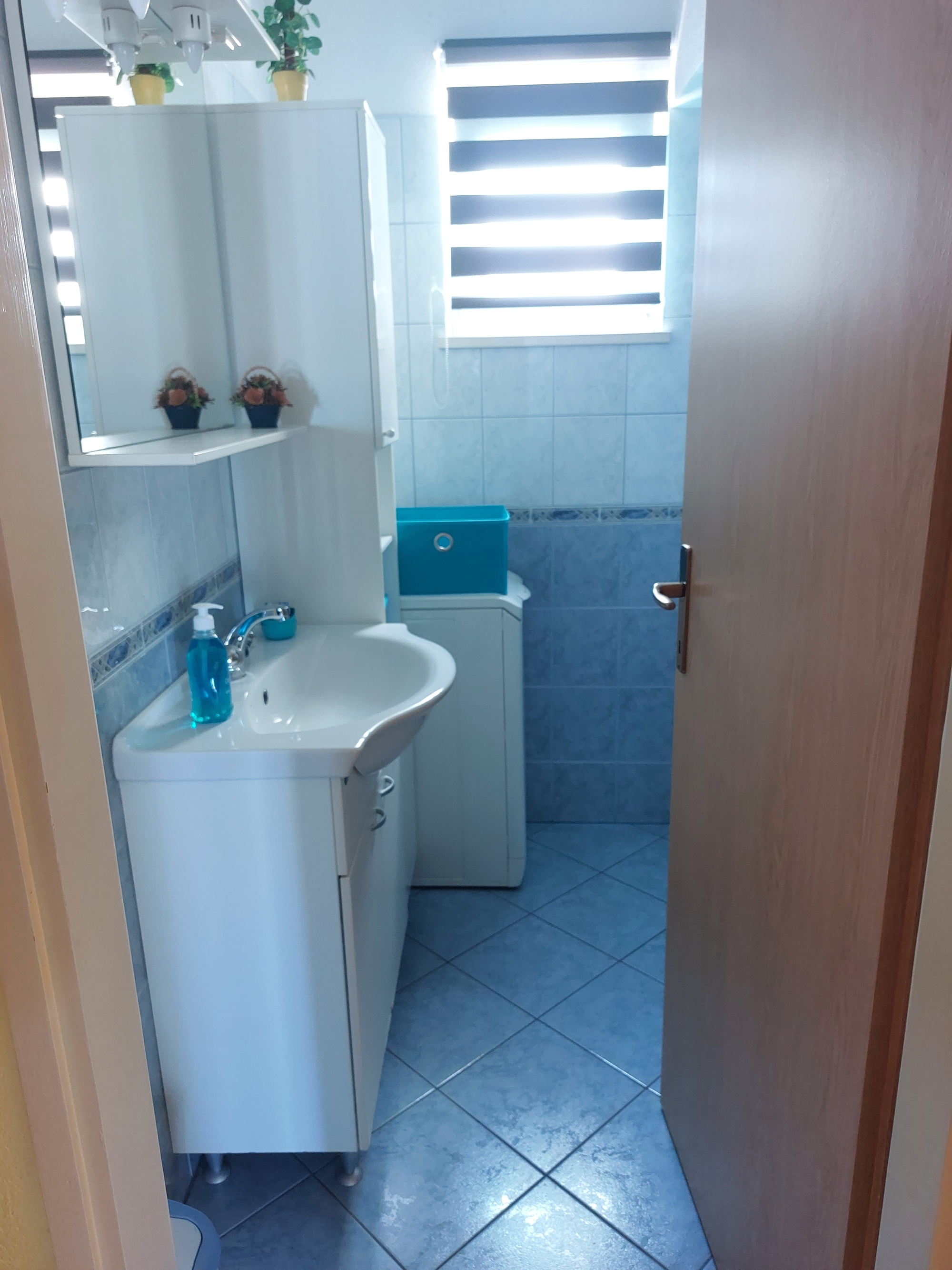One bedroom apartment with terrace and sea view Postira, Brač  A-a