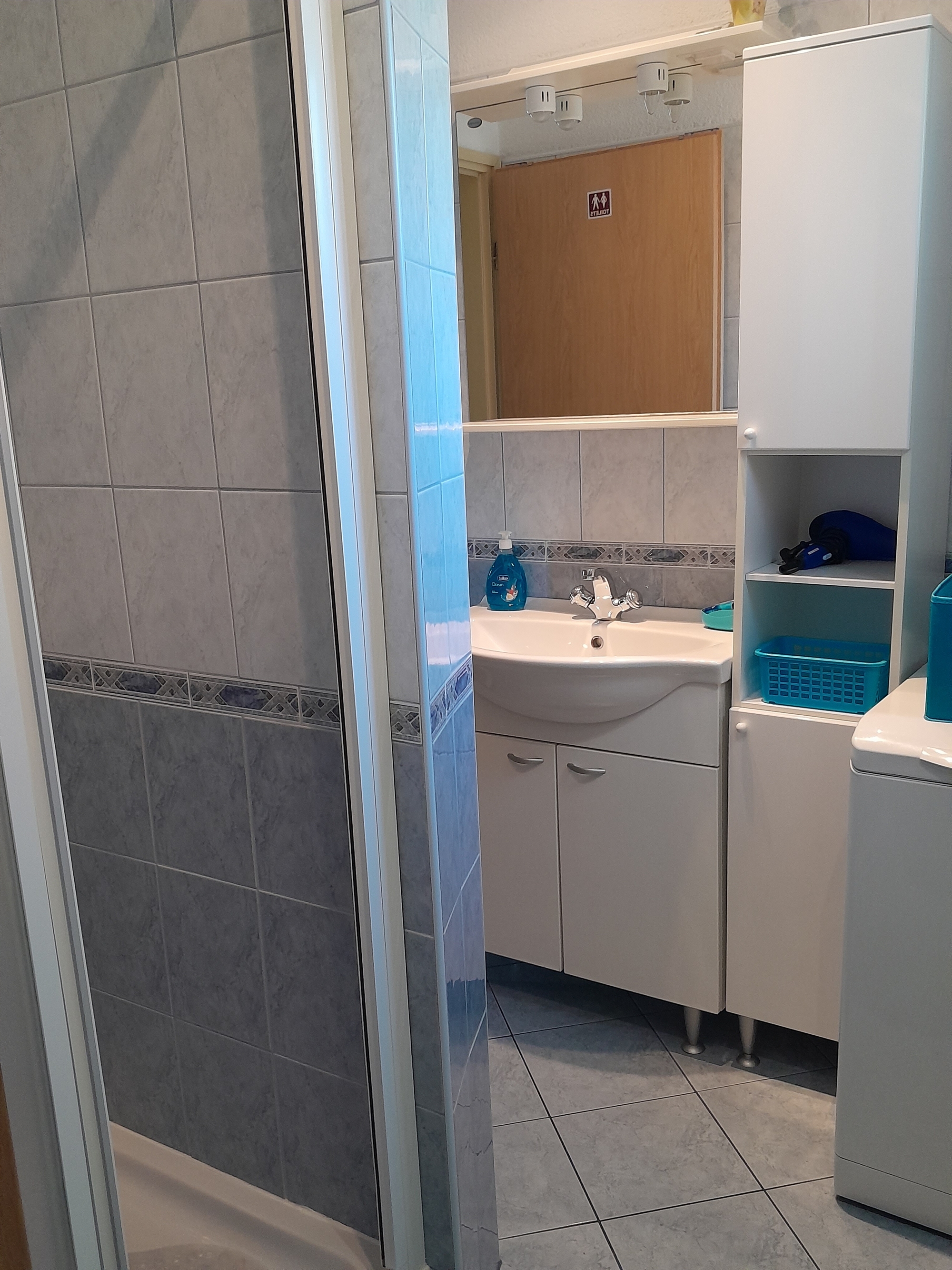 One bedroom apartment with terrace and sea view Postira, Brač  A-a